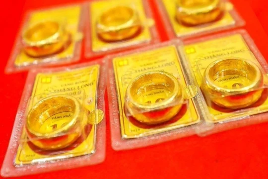 Giá vàng nhẫn tiếp đà giảm