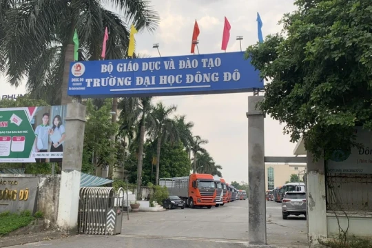 Trường đại học ' lay lắt ', bám nội thành để tồn tại