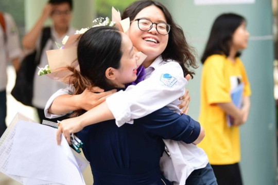 Nhóm ngành giữ vững 'độ hot' mùa tuyển sinh ĐH năm nay: Con vào được là gia đình 'nở mày nở mặt', lương nghìn đô ngay từ khi ra trường
