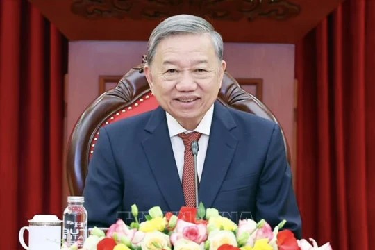 Tổng Bí thư Tô Lâm điện đàm với Chủ tịch Đảng Nhân dân Campuchia Hun Sen