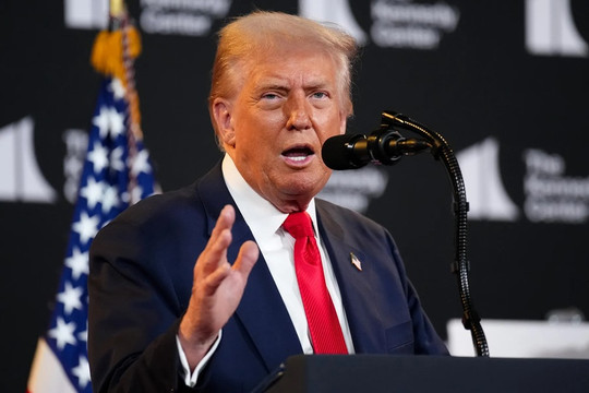 Tổng thống Trump cảnh báo ông Putin trước thềm thượng đỉnh Alaska