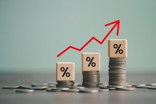 Chuyên gia dự báo xu hướng lãi suất tiết kiệm nửa cuối năm 2025