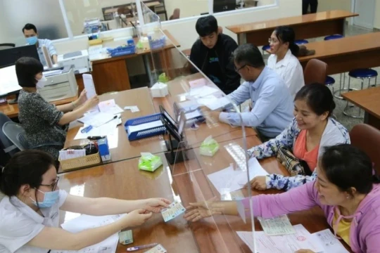 Viên chức sắp được hưởng tiền làm thêm giờ, ban đêm, được ưu đãi về nhà ở
