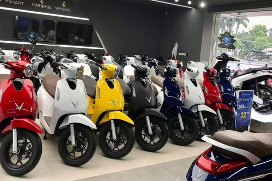 VinFast bất ngờ tung chính sách bảo hành chính hãng 6 năm cho xe và 8 năm cho pin xe máy điện