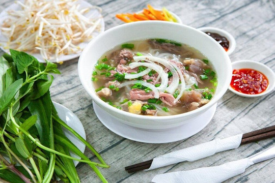 Món ăn quen thuộc của người Việt đứng đầu trong danh sách những món ăn ngon, giàu dinh dưỡng ở Đông Nam Á