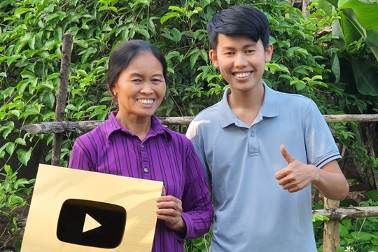 YouTuber ẩm thực Việt duy nhất lọt top 30 Under 30 châu Á của Forbes: Một KOL có tâm là dám nói ‘không’ với cám dỗ, đặc biệt là tài chính