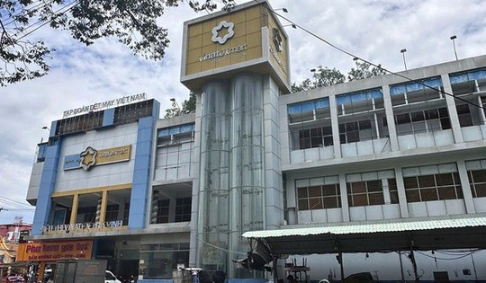 Trung tâm thương mại 4 mặt tiền bỏ hoang 10 năm sẽ bị phá dỡ