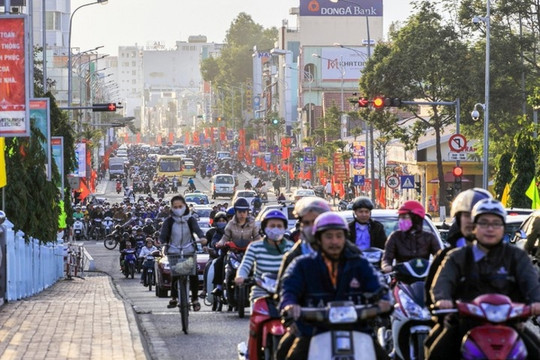 Thành phố lớn nhất Việt Nam tính lộ trình xe điện, Vingroup (VIC) đón đầu với hợp tác chiến lược