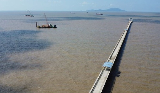 Chính thức khởi công cao tốc 59.000 tỷ đến điểm cực Nam, có cầu vượt biển dài nhất Việt Nam