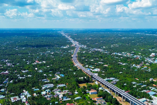 Việt Nam chính thức có cây cầu dài hơn 17km giá vượt 6.800 tỷ, nằm ngay cạnh cầu dây văng đầu tiên do nước ta thiết kế