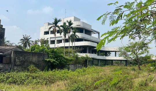 Tổ hợp thương mại dịch vụ 200 tỷ trên đất nhà máy bia bỏ hoang nhiều năm, tương lai vẫn vô định
