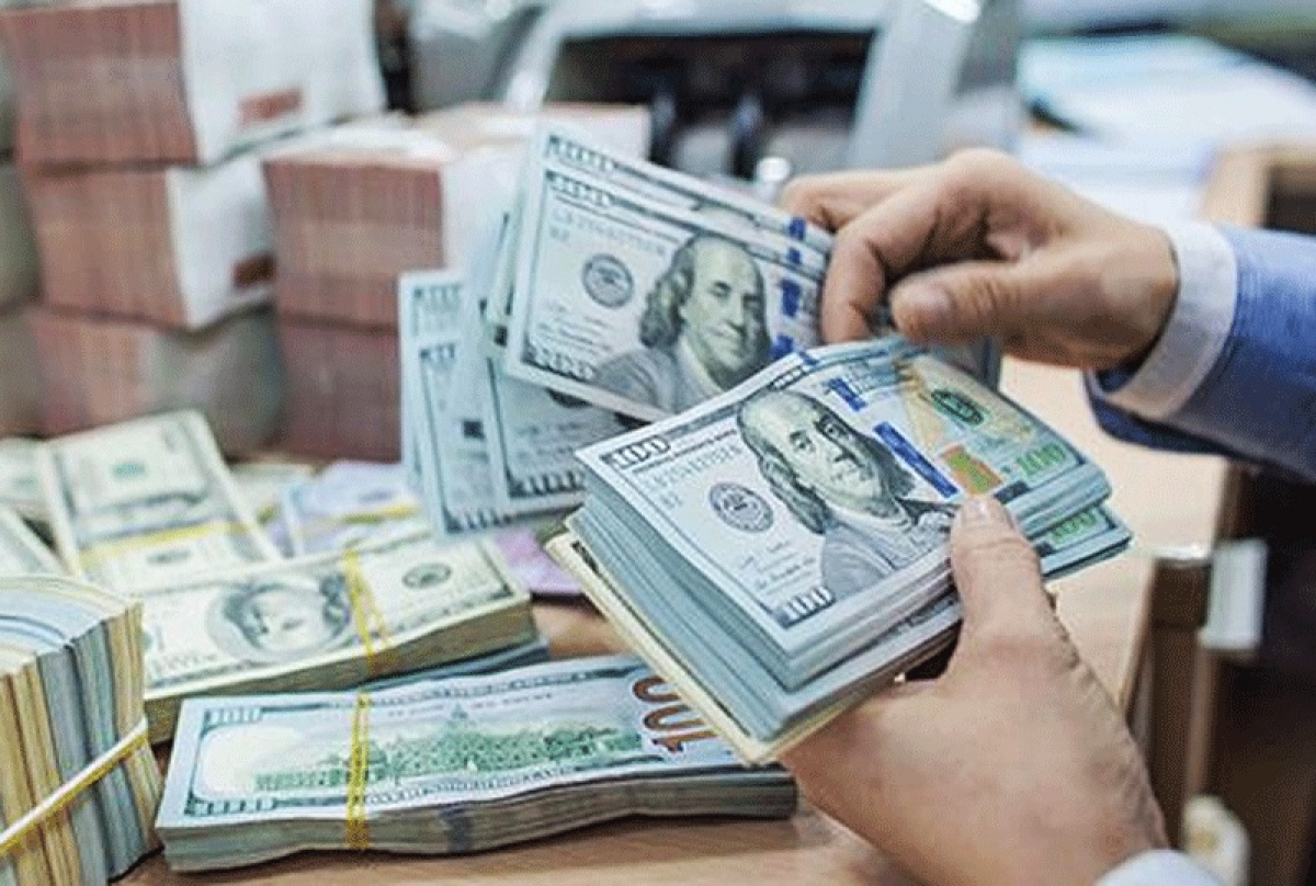 Tỷ giá USD bật tăng mạnh, chạm mốc cao nhất từ trước tới nay