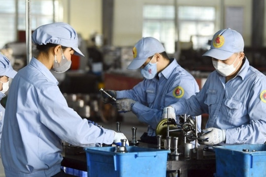 Quy định mới nhất về mức tiền thưởng dịp nghỉ lễ Quốc khánh (2/9), người lao động nên biết để hưởng quyền lợi