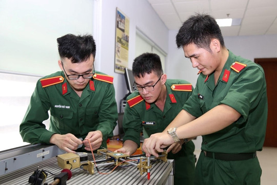 Điểm chuẩn trường quân đội năm 2025, cao nhất 30