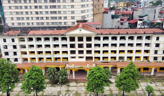 Khách sạn 6.000m2 bị bỏ hoang trên ‘đất vàng’ Thủ đô sắp bị phá dỡ
