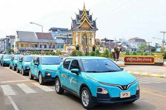 Xanh SM chinh phục Indonesia, nghe review khiến cư dân mạng Việt 'mát lòng mát dạ'