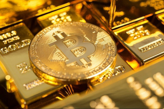 Chỉ một phát biểu của Chủ tịch Fed đã ‘thổi bùng’ cả thị trường vàng, chứng khoán và tiền số