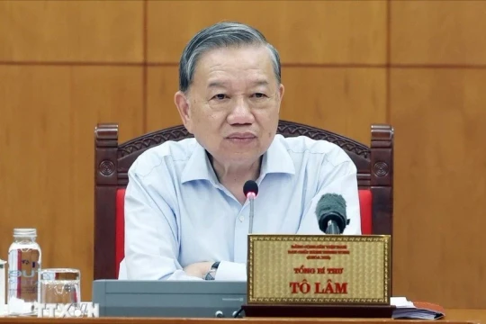 Bộ Chính trị cơ bản tán thành Phương án nhân sự cán bộ quân đội tham gia Trung ương khoá XIV