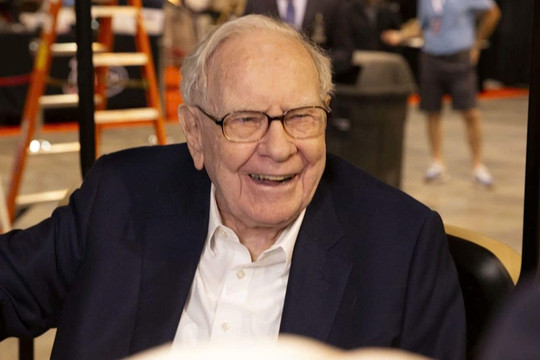 Warren Buffett tiết lộ kế hoạch bất ngờ với ngành đường sắt, Phố Wall lập tức dậy sóng