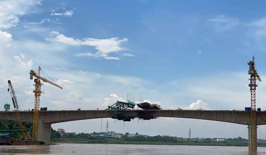 Chính thức hợp long cây cầu hơn 600 tỷ, thay thế cầu 30 năm tuổi đã bị sập do siêu bão