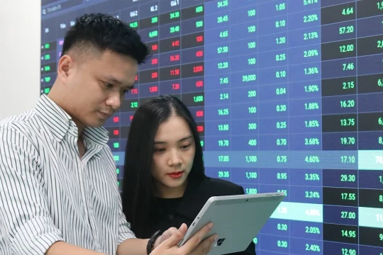 Doanh nghiệp ồ ạt IPO, thị trường chứng khoán sắp đón 'hàng khủng'?