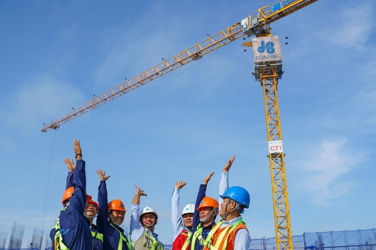 Vừa thắng kiện, Xây dựng Hòa Bình (HBC) tiếp tục đón thêm tin vui