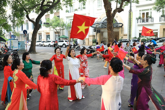 Cách liên kết tài khoản ngân hàng với VNeID để nhận 100.000 đồng từ Chính phủ nhân dịp Quốc khánh 2/9