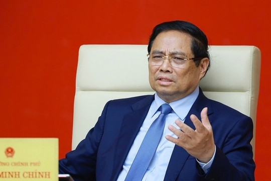 Thủ tướng: Khẩn trương hoàn thiện bộ tiêu chuẩn, quy chuẩn về đường sắt tốc độ cao 350km/h