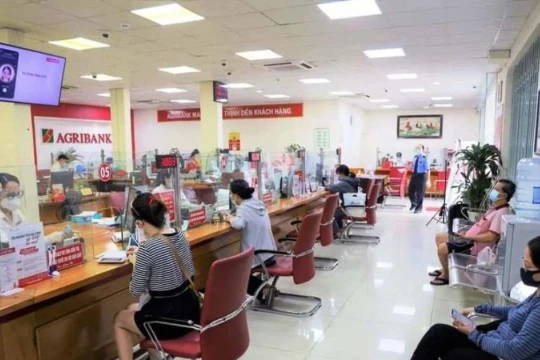 Ngân hàng nhà nước Khu vực 2 chi hàng tỷ đồng quà Tết Độc lập