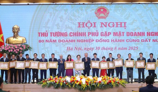 Nhiều doanh nghiệp lớn như Sun Group, BRG, Geleximco được Thủ tướng khen tặng