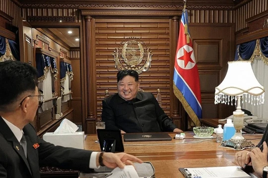 Chủ tịch Triều Tiên Kim Jong Un đi tàu hỏa đến Trung Quốc
