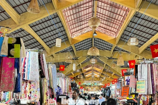 Cảnh trái ngược ở 'thiên đường mua sắm' Sài thành: Chỗ chen chân, nơi vắng lặng