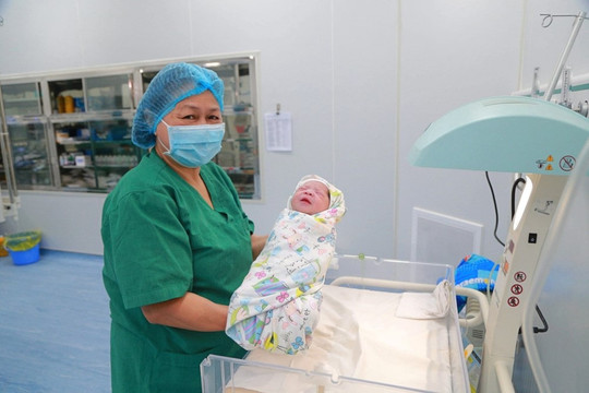 Siêu đô thị đông dân nhất Việt Nam dự kiến thưởng 5 triệu đồng cho phụ nữ sinh 2 con trước 35 tuổi
