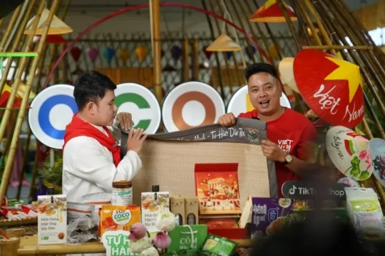 'Cánh cửa' tỷ USD cho hàng Việt xuất khẩu qua sàn online