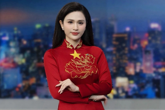 BTV Minh Trang xuất hiện gây chú ý