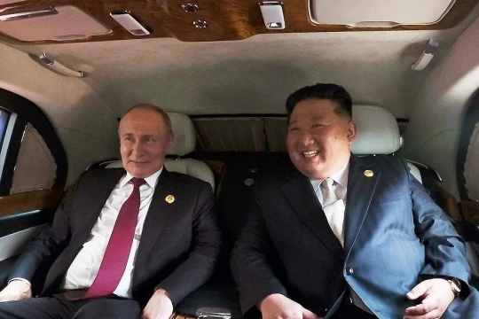 Báo Triều Tiên đăng tải loạt ảnh về chuyến công du Trung Quốc của Chủ tịch Kim Jong Un