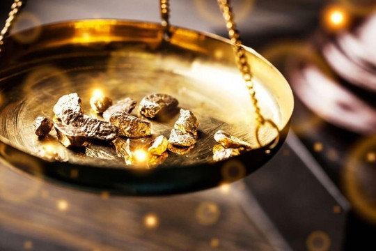 Vàng đang nóng, đầu tư thế nào để không ‘mất tiền oan’?