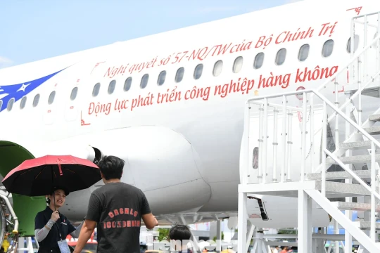 Lý do Việt Nam chưa sản xuất được con ốc trên bánh máy bay 100 USD