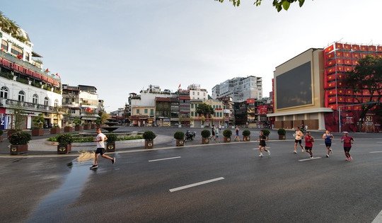 Ngỡ ngàng diện mạo mới của quảng trường Đông Kinh Nghĩa Thục sau khi chính thức phá bỏ Hàm Cá Mập