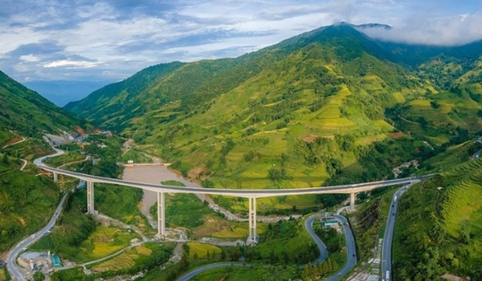 Cầu cạn có trụ cao nhất Việt Nam gần bằng tòa nhà 27 tầng đã ngưng hoạt động hơn 2 tháng