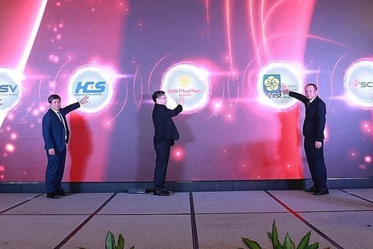 4 công ty thành viên thuộc ACV ký kết hợp đồng cung cấp dịch vụ với Sun PhuQuoc Airways
