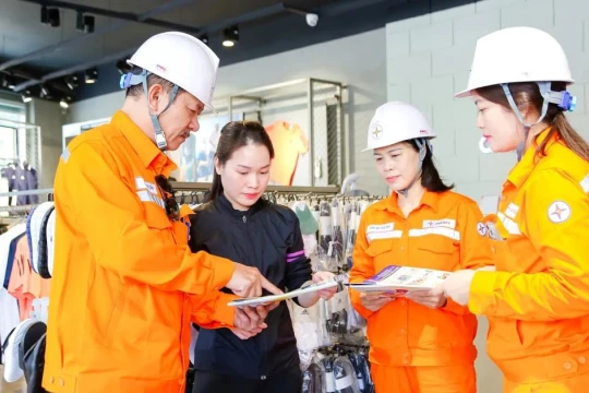 Hóa đơn tiền điện của hơn 3,2 triệu khách tăng vọt