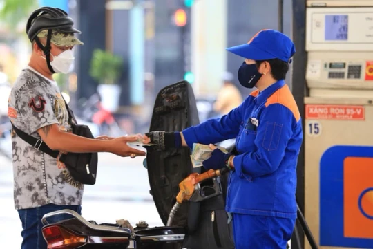 Bộ Công Thương đề xuất cơ chế mới về tính giá xăng dầu