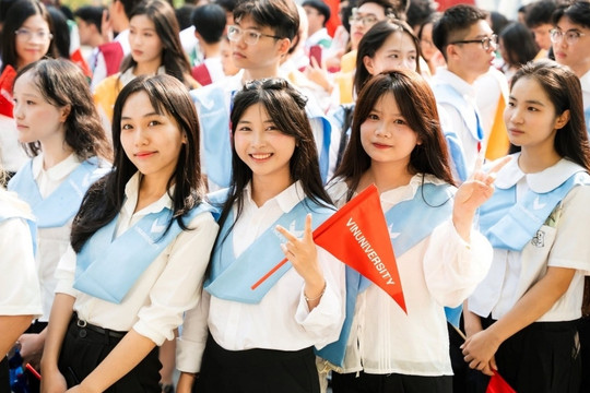 1 năm chưa từng có tại ĐH của tỷ phú Phạm Nhật Vượng: Tỷ lệ chọi 1/9, IELTS trung bình 7.5, cựu sinh viên SN 2001 đã giữ chức Tổng giám đốc