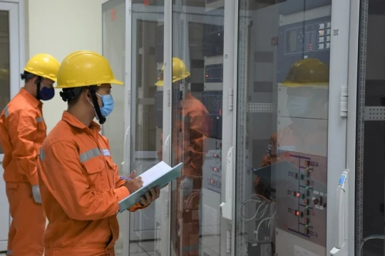 Phó Thủ tướng chỉ đạo EVN đẩy nhanh tiến độ đàm phán hợp đồng mua bán điện