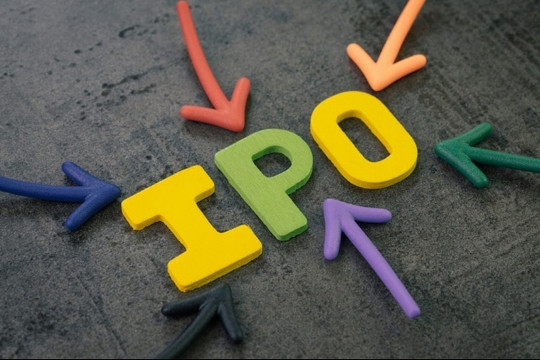 Thủ tướng chỉ đạo rút ngắn thời gian IPO và đưa cổ phiếu lên sàn