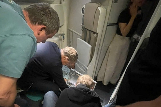 Vietnam Airlines (HVN) chính thức gửi lời cảm ơn đoàn công tác của Bộ Y tế Nga vì sự hỗ trợ kịp thời