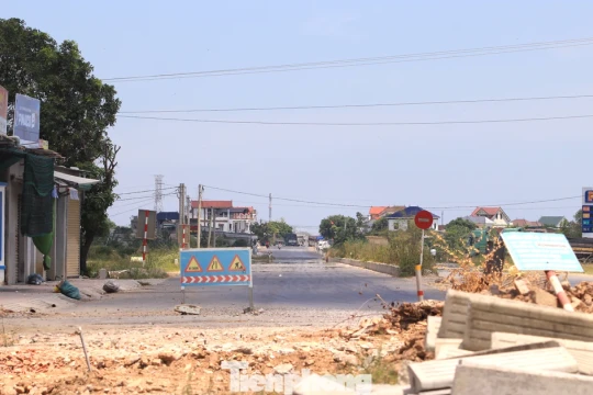 Ngổn ngang dự án 'lên đời' quốc lộ 7