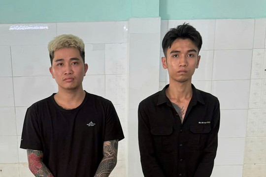 Truy xét, bắt khẩn cấp 2 Tiktoker
