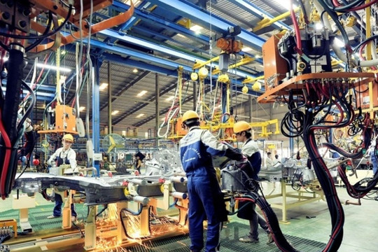 Áp lực thuế quan giảm bớt, OUB nâng dự báo tăng trưởng kinh tế Việt Nam năm 2025 lên 7,5%